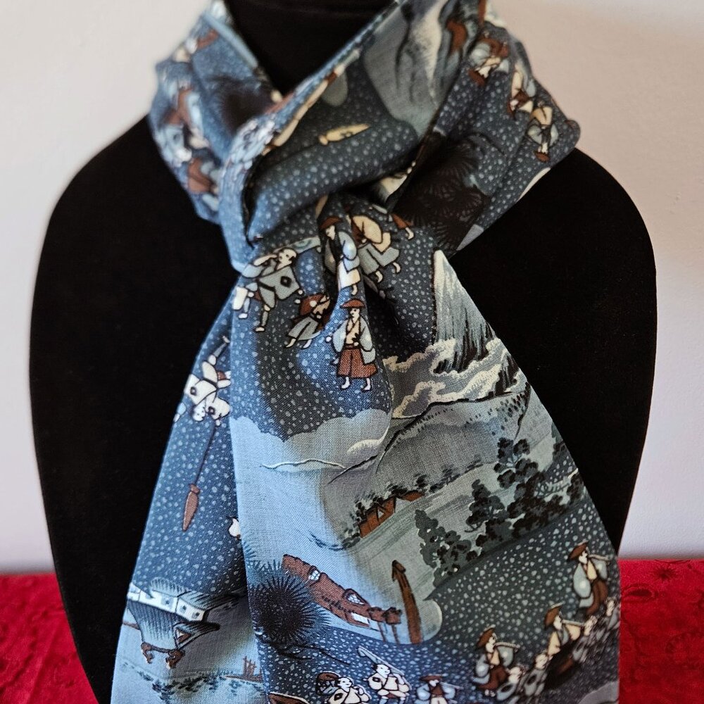 Japanese Kimono Scarf S4449 - Olde Japan Village Figures Patterned Wool